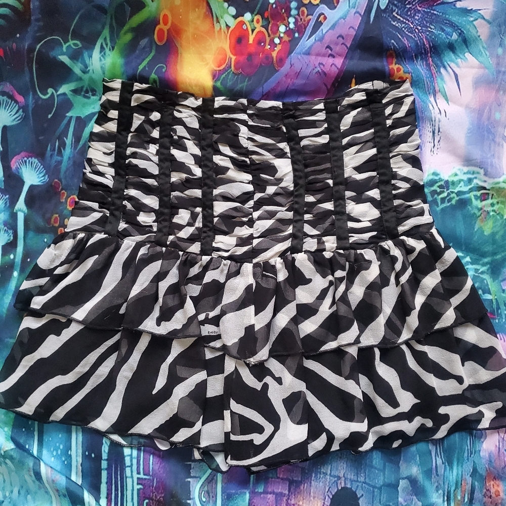 Bebe High Waisted Zebra Print Ruched Ruffle Mini Skirt Size 2
